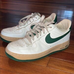 Nike Air Force 1 '07 LV8 'Gorge Green' Sesame DZ4764-133 Women's 7.5, Men's 6